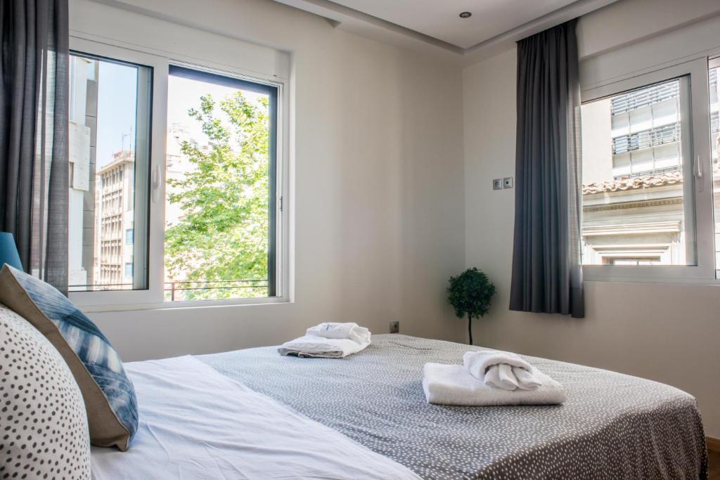 A23 Premium suite with balcony near Parthenon - Tap to explore photos