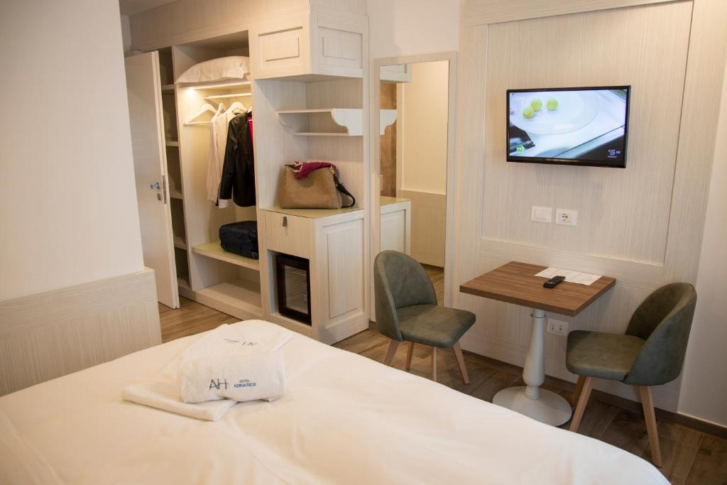 Hotel Adriatico photo 2