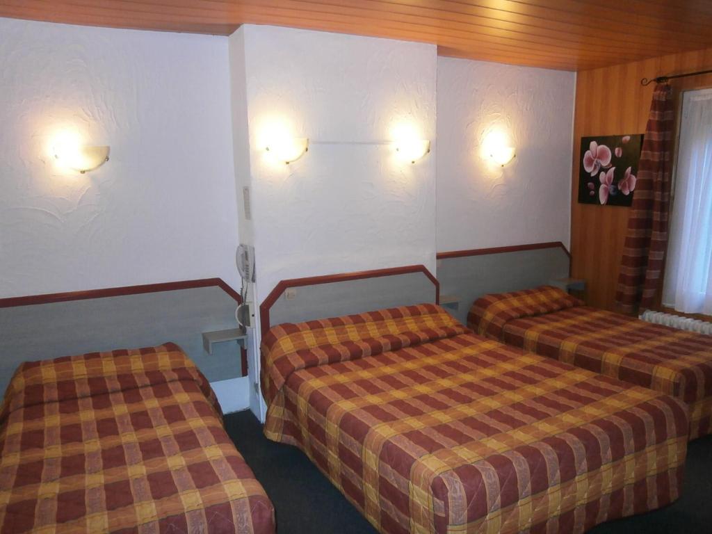 Трехместный (Трехместный номер с односпальными кроватями), Hotel Beausejour