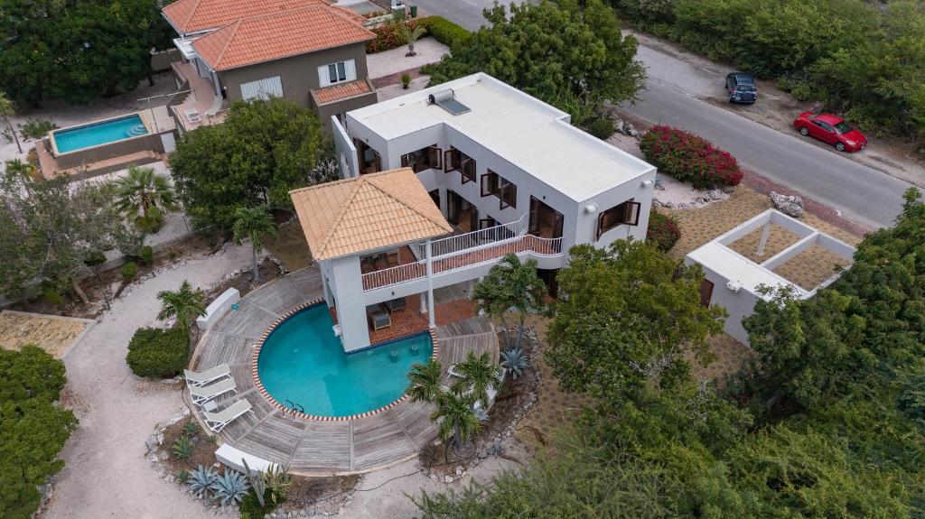 Coral Estate Villa 19 - architectural eye-catcher with private pool photo 4
