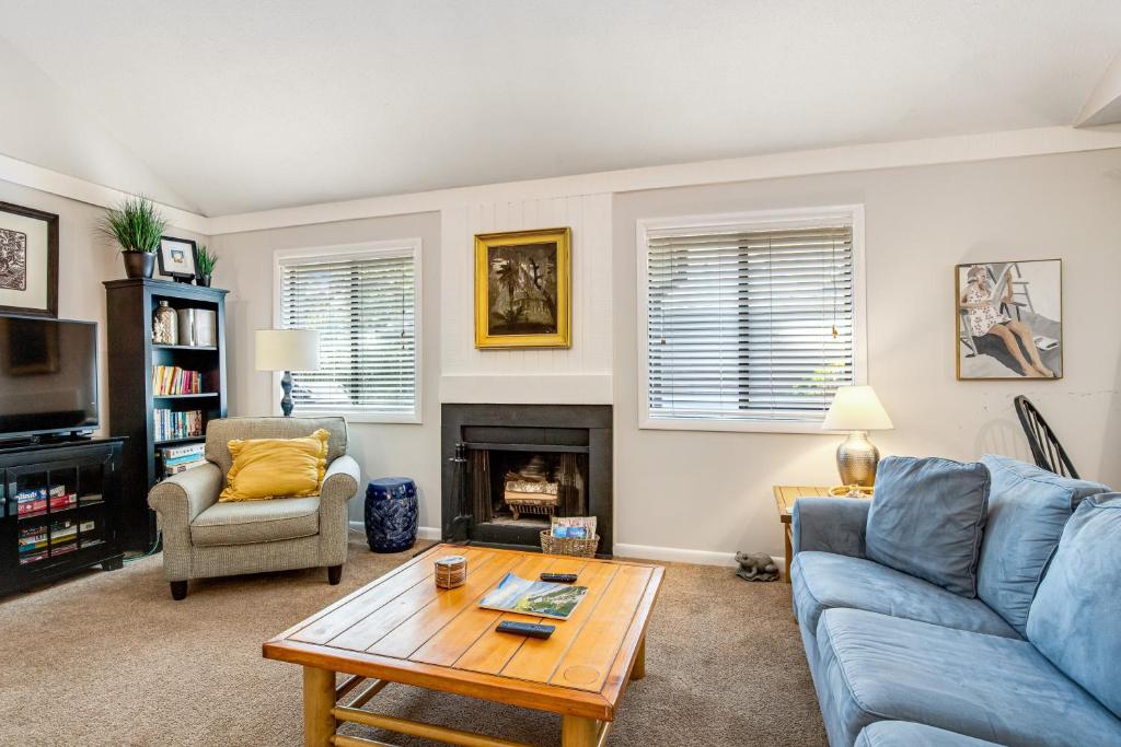 452 Oceanwoods Cottage photo 4