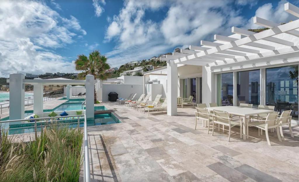 The Luxury Villa photo 4