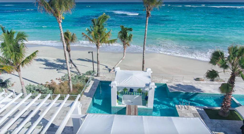 The Luxury Villa photo 2