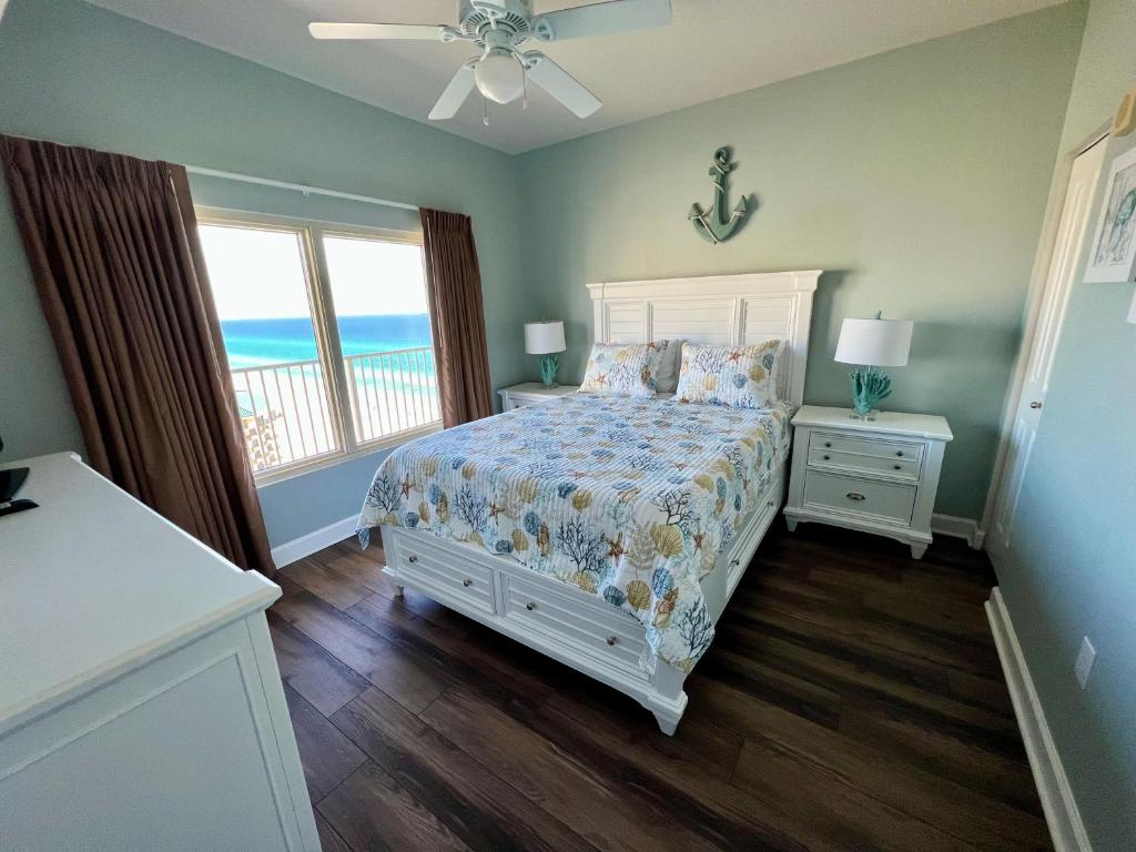 Shores of Panama Resort, Direct Beachfront, 1 BR plus Bunks! by Dolce Vita Getaways PCB image