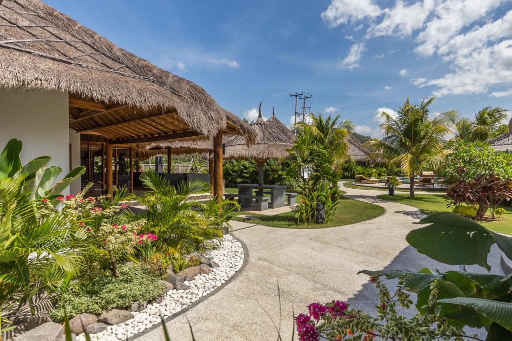 Emocean Beach Boutique Dive Resort photo 4