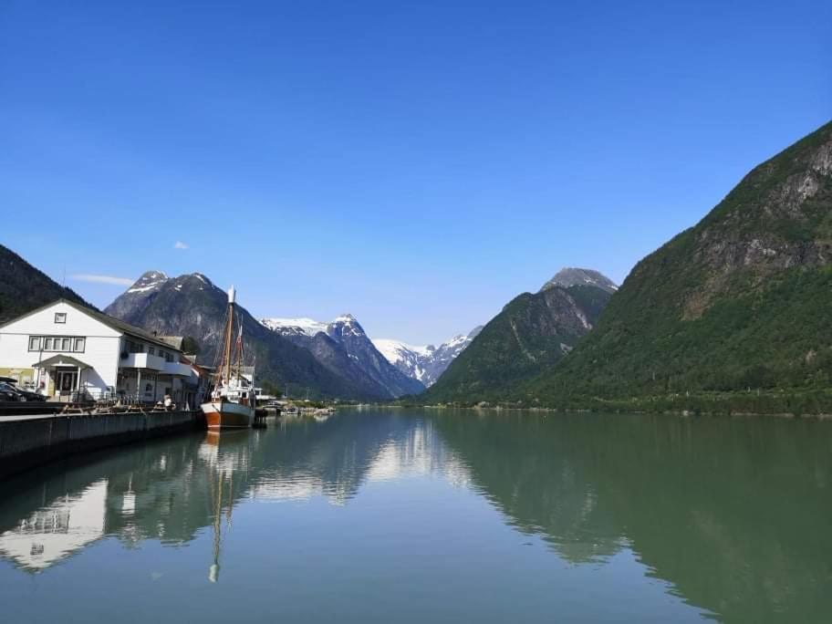 Sogndal ski- and mountain cabin photo 4