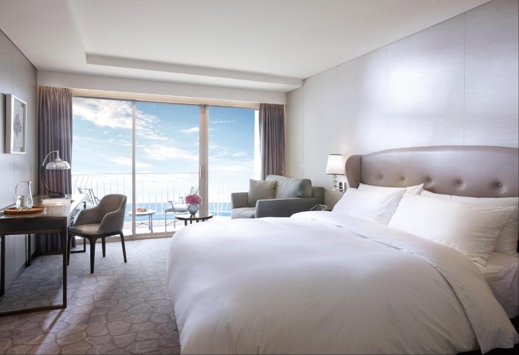 Paradise Hotel Busan photo 1