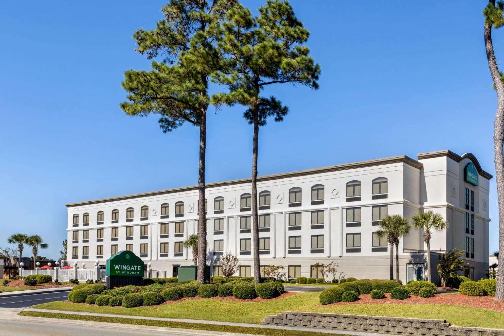 Wingate by Wyndham - Wilmington image