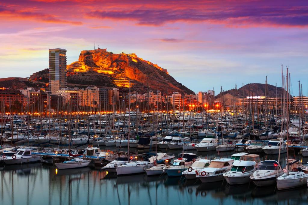 Apartamento Alicante Rambla Centro Playa - El Loft del Barrio