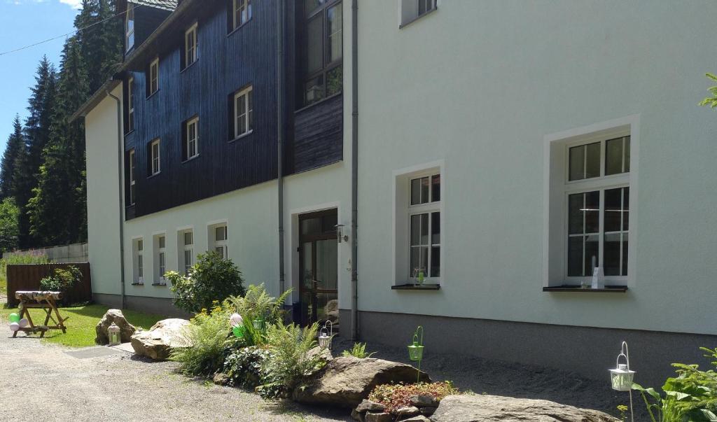 Waldhotel Dietrichsmühle photo 1