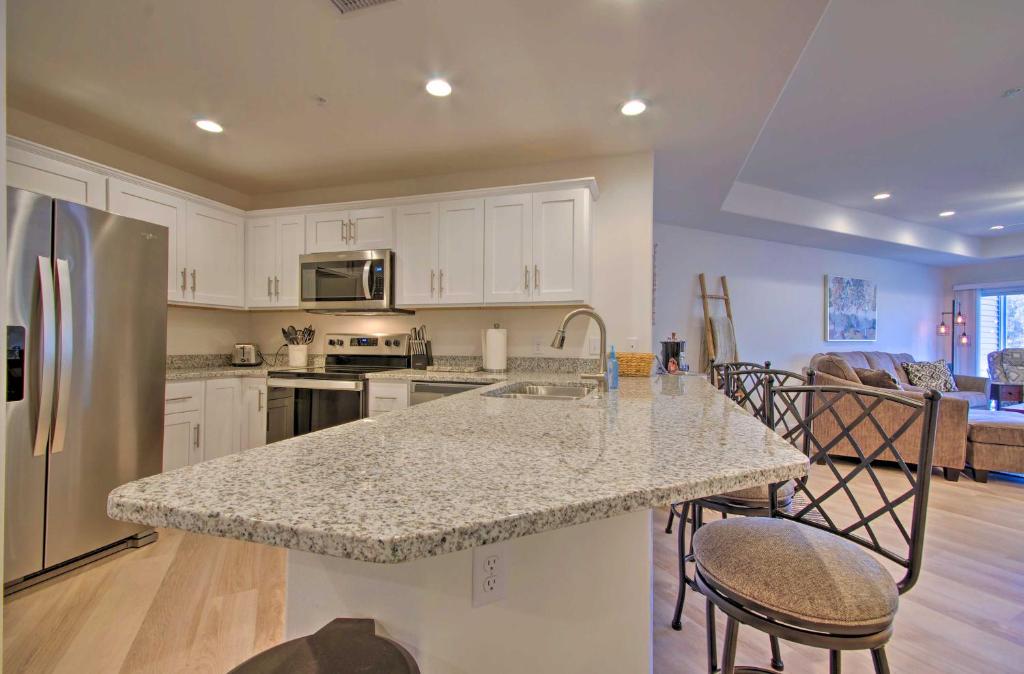 Lakefront Escape with Water Views and Pool Access photo 4