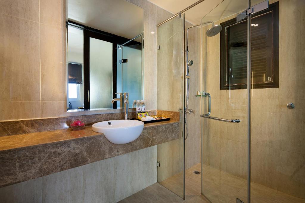 Двухместный (Двухместный номер Делюкс с 1 кроватью), Dragon Pearl Hotel