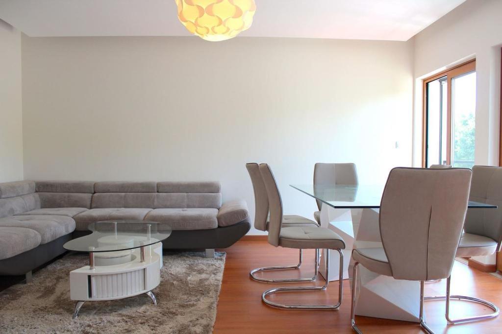 Damaia Apartment photo 2