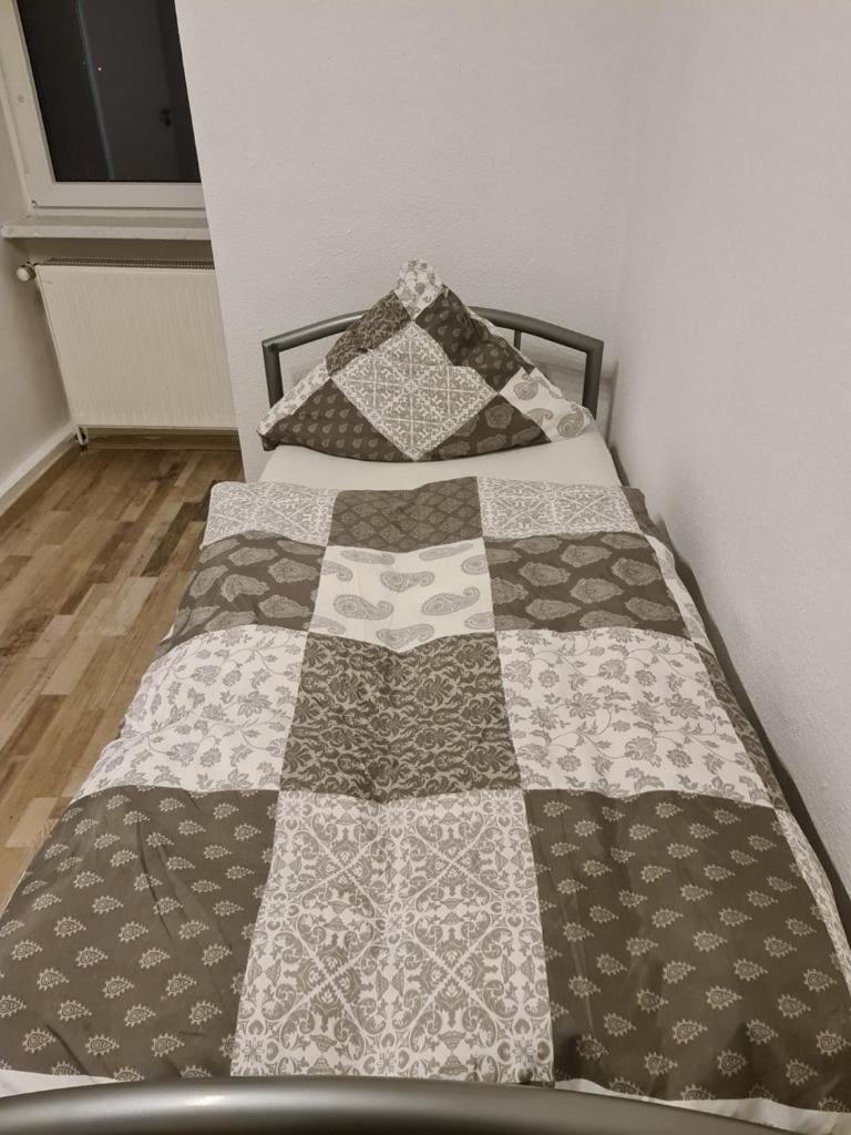 GSS18 1-OG Möblierte Wohnung in Oebisfelde photo 2