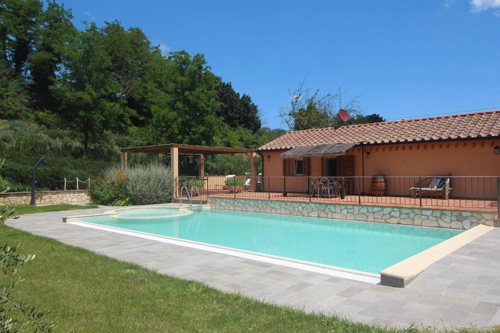 Apartment Mulino della Rivolta with shared pool in Colognole