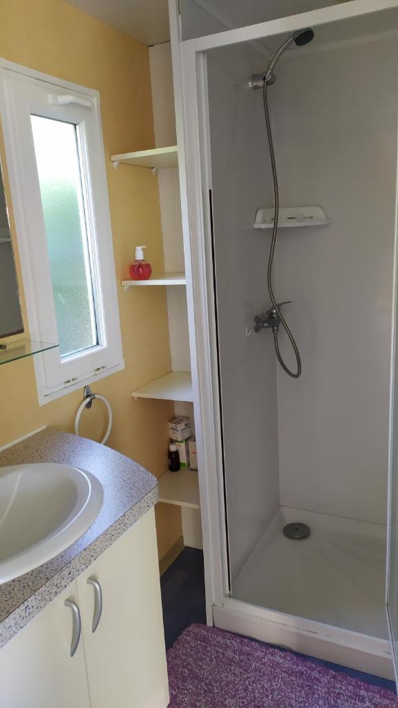 mobil-home du lac de Foix photo 2