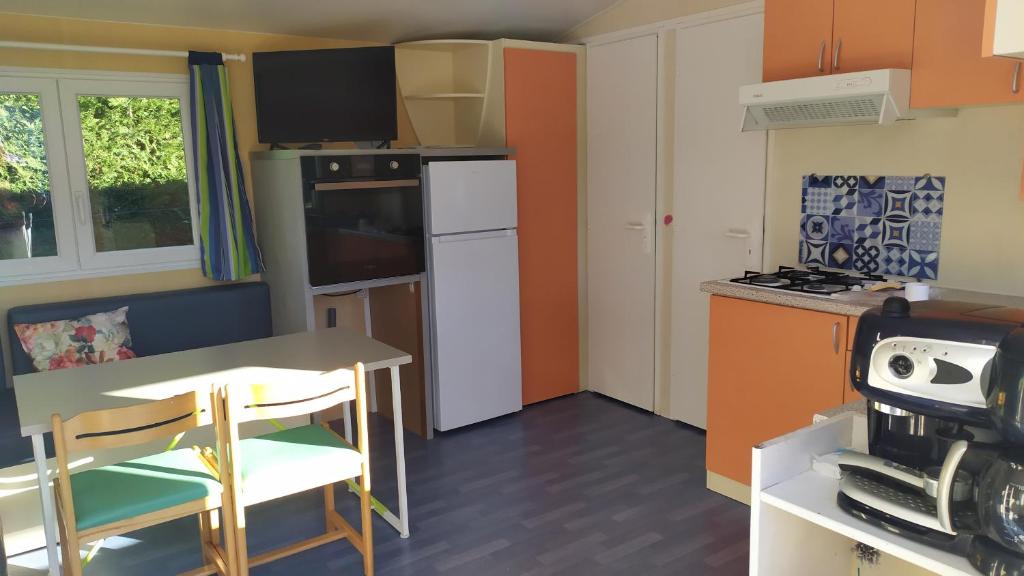mobil-home du lac de Foix photo 4