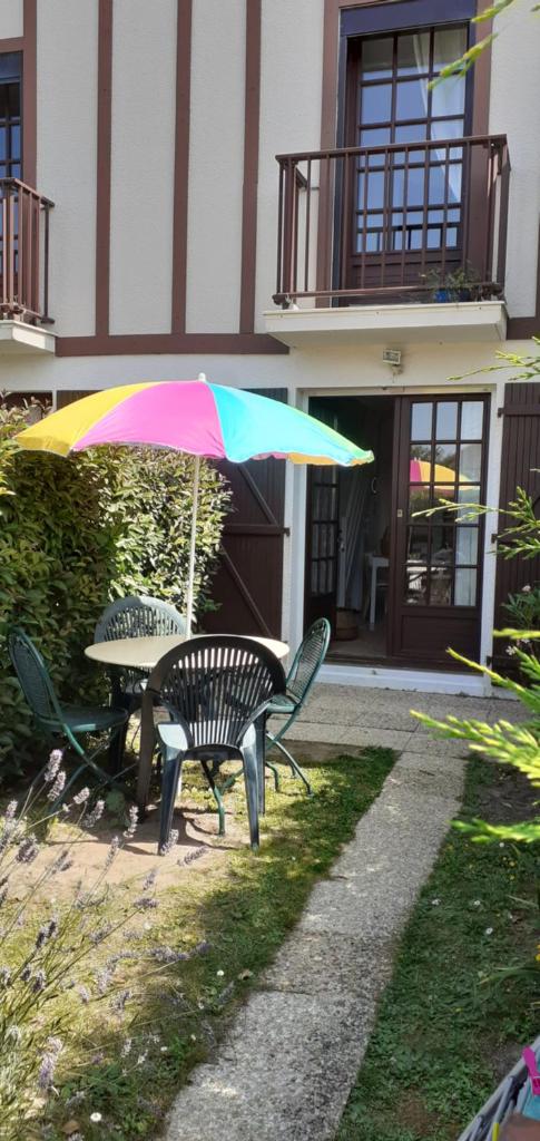 Triplex avec jardinet - wifi - à 400m de la plage photo 1