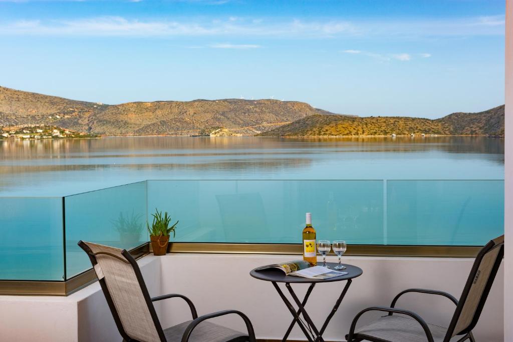 Elounda Harmony Sea front apartment photo 1