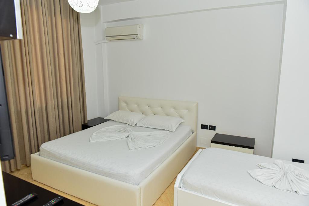 Hotel Tomorri photo 3