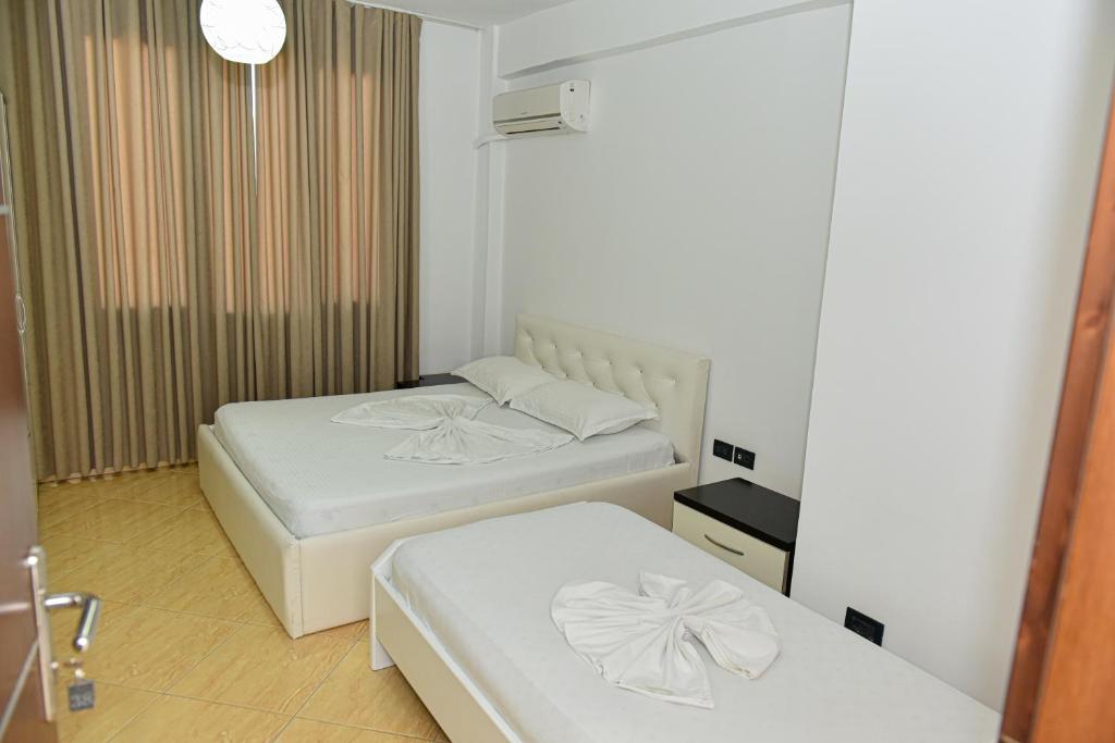 Hotel Tomorri photo 4