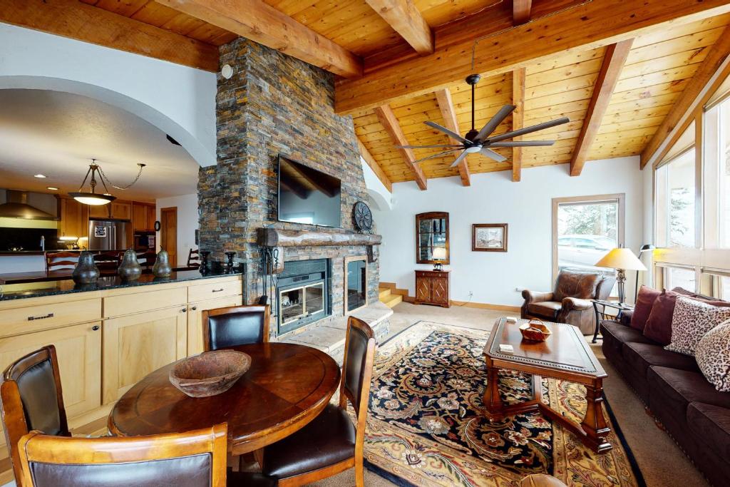 Vail City Bungalow photo 2