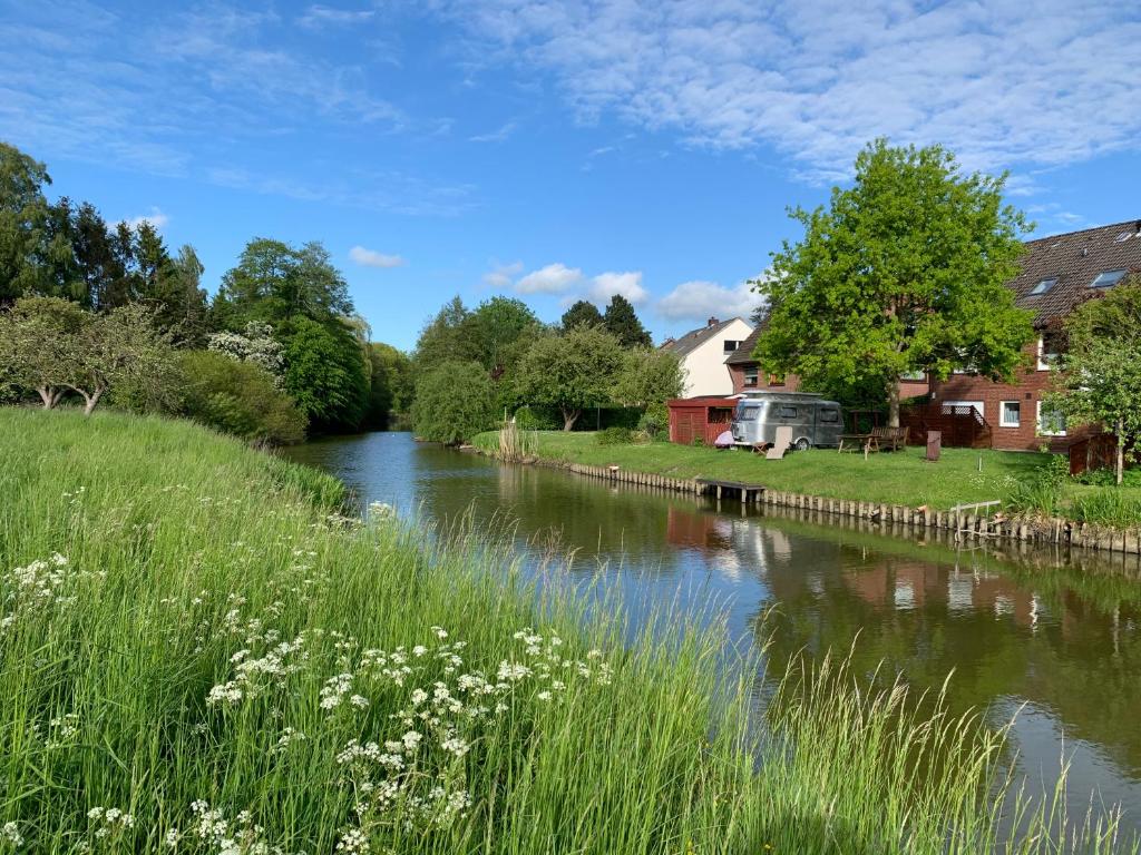 Ferienwohnungen direkt am Wasser in Glückstadt photo 1