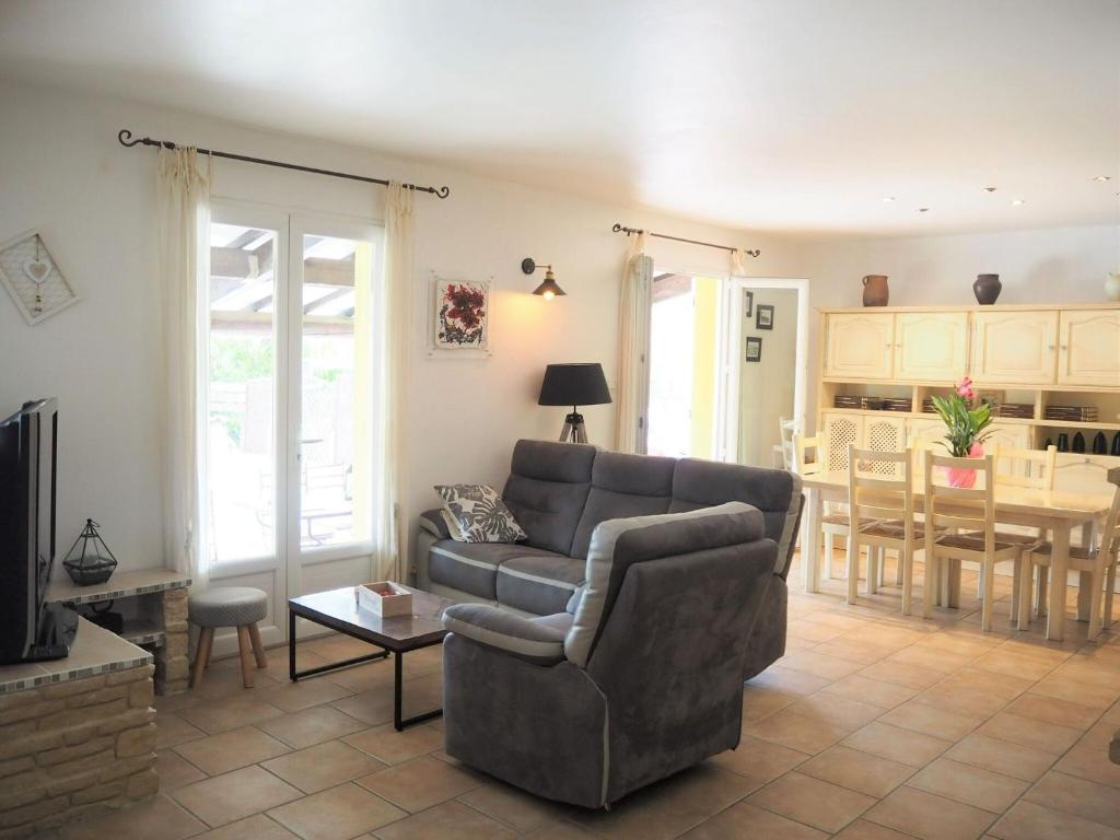 holiday home, Roaix photo 2