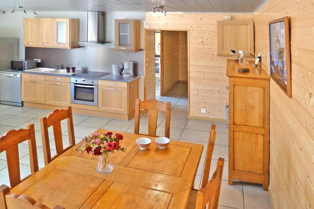 Holiday home with partial sea views, Cléder photo 4