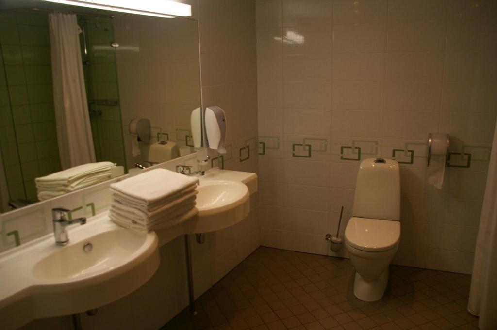 Четырехместный (Четырехместный номер), Tehvandi Hotell