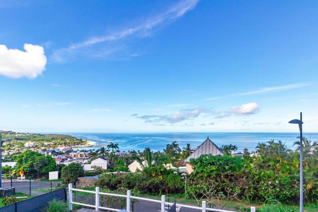 Océanides - studio rénové avec magnifique vue mer - Saint-Gilles-Les-Bains photo 1