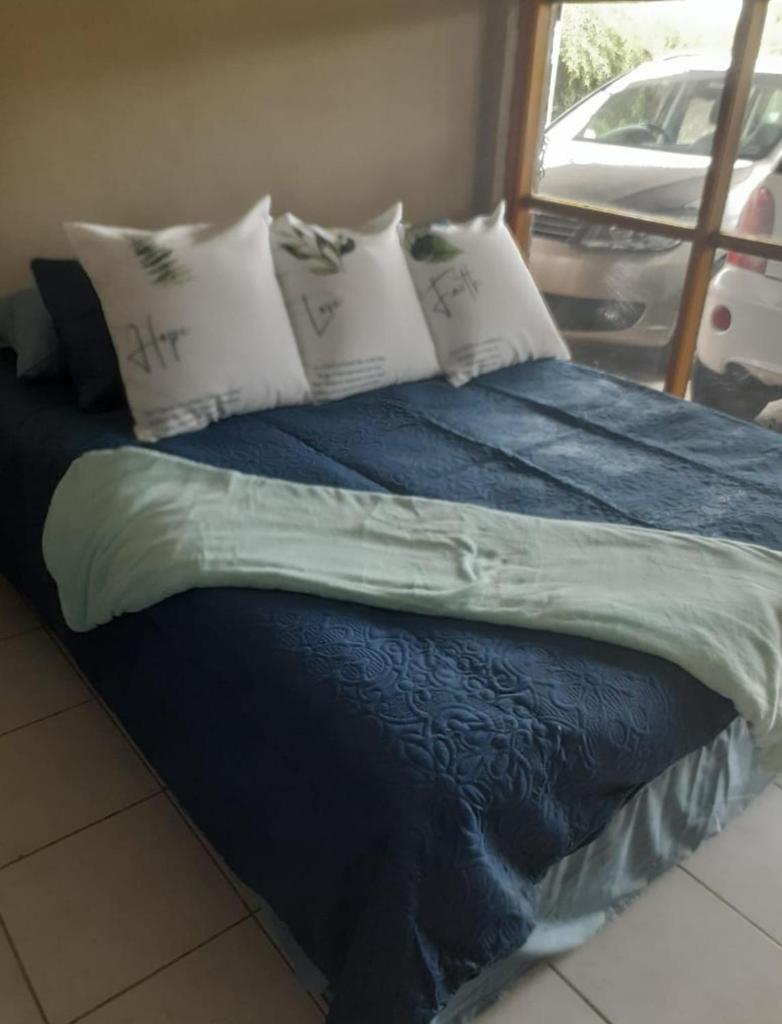 Rebanien1 Overnight Apartment Double bed photo 2