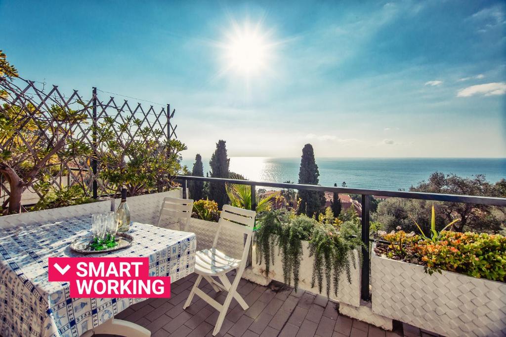 Una terrazza sul golfo di Ospedaletti by Wonderful Italy photo 1