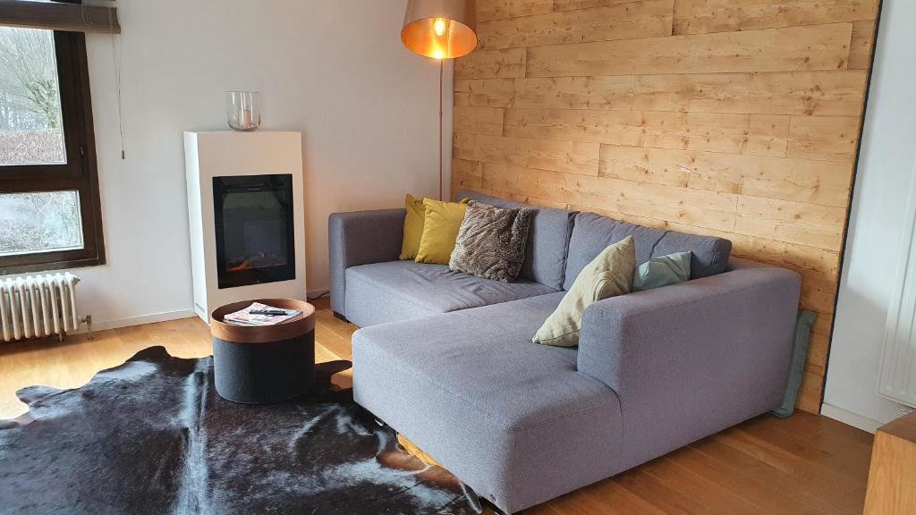 Bungalow mit Terrasse im alpinen Stil photo 2
