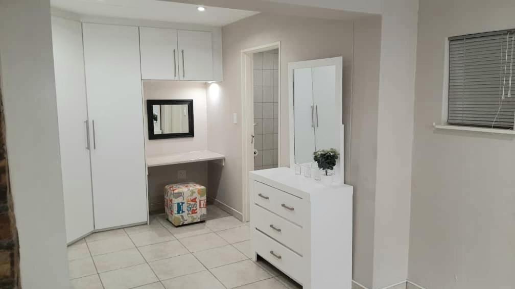 Feather Self Catering Accommodation photo 4