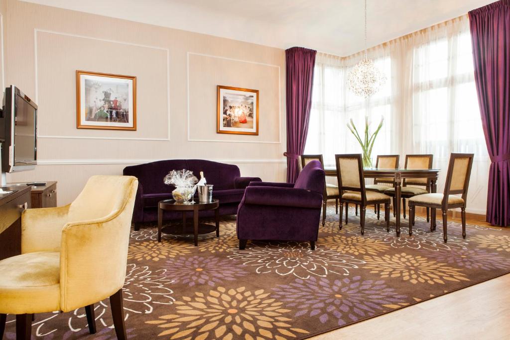 Сьюит (Люкс), Elite Hotel Savoy
