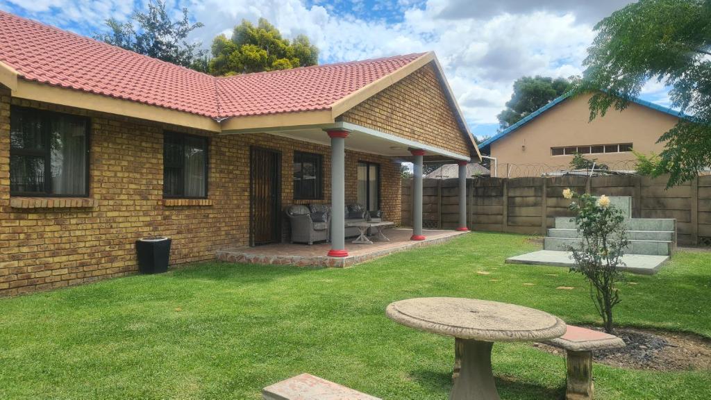 All Are Welcome Guest House photo 1