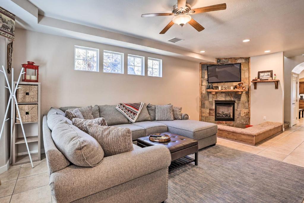 Inviting Cottage - 5 Mi From Big Bear Lake! photo 3