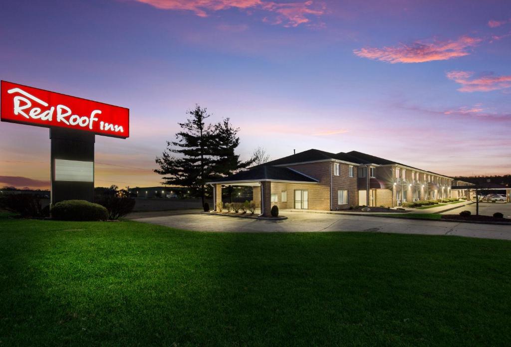 Red Roof Inn Lawrenceburg photo 1