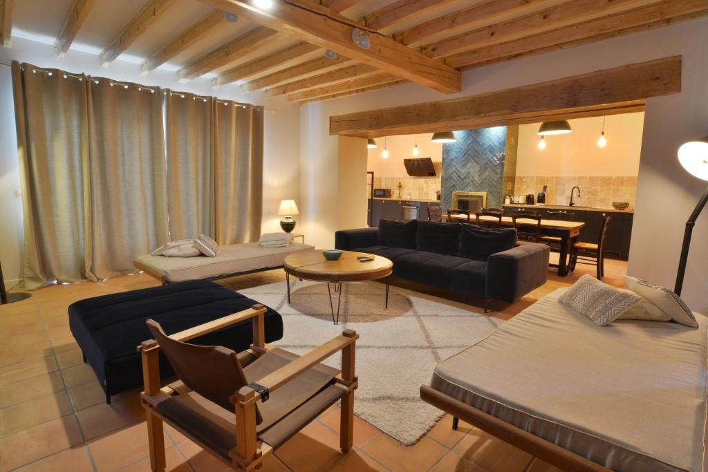 LUXURY Bergerie Corsica, PARIS Orly et disney photo 1