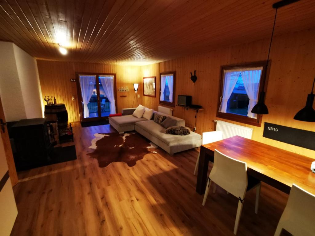 BB19 Eifel-Ferienhaus am Moseltal mit Saunahaus photo 3