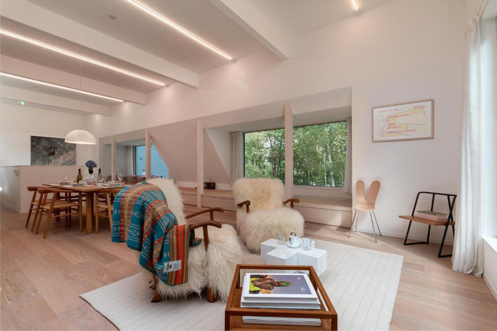 Chalet W by H2 Life photo 1