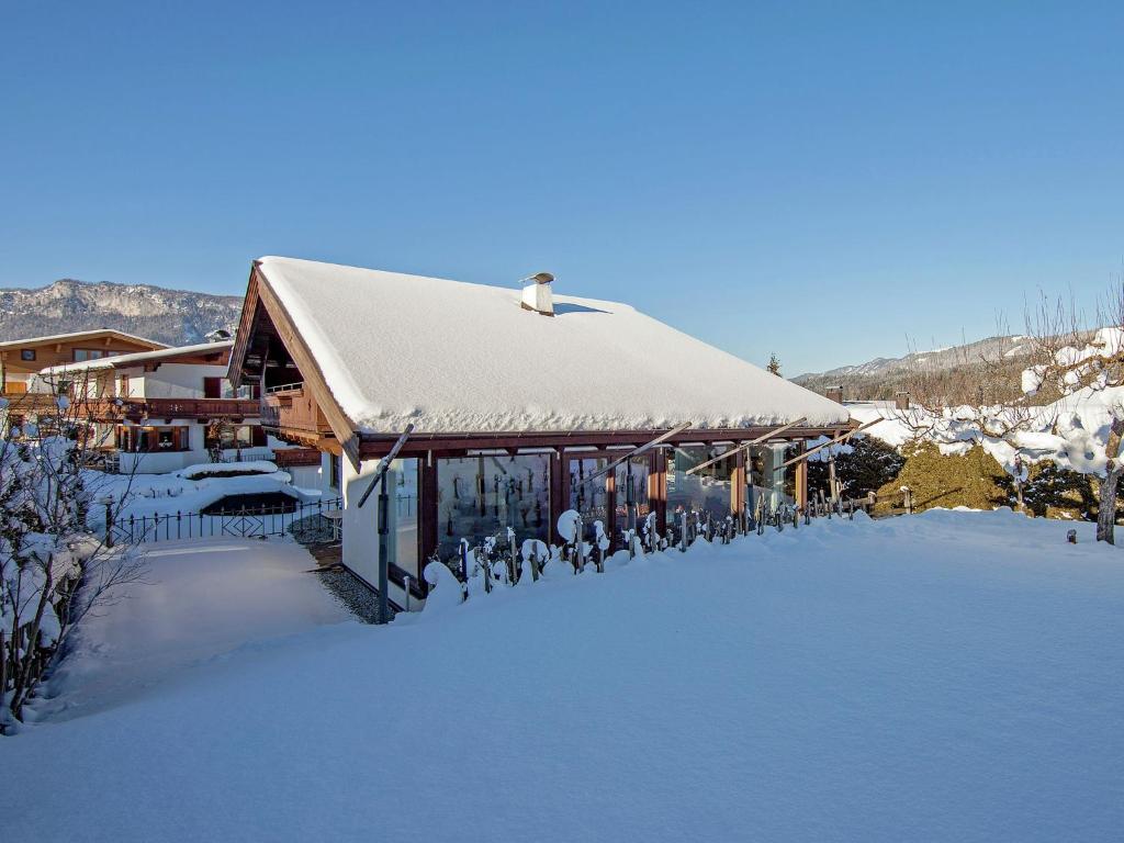 Apartment in St Johann in Tyrol with a garden photo 1