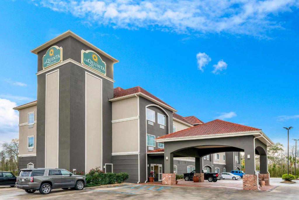 La Quinta Inn & Suites by Wyndham Broussard - Lafayette Area image