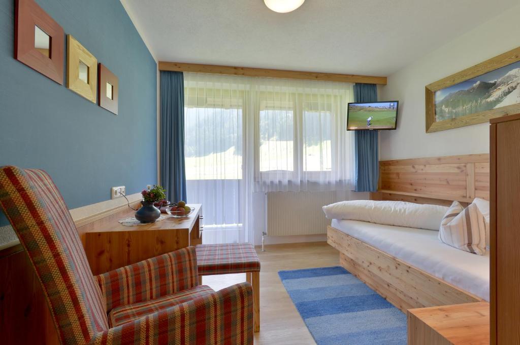 Одноместный (Одноместный номер с балконом), Hotel Maximilian