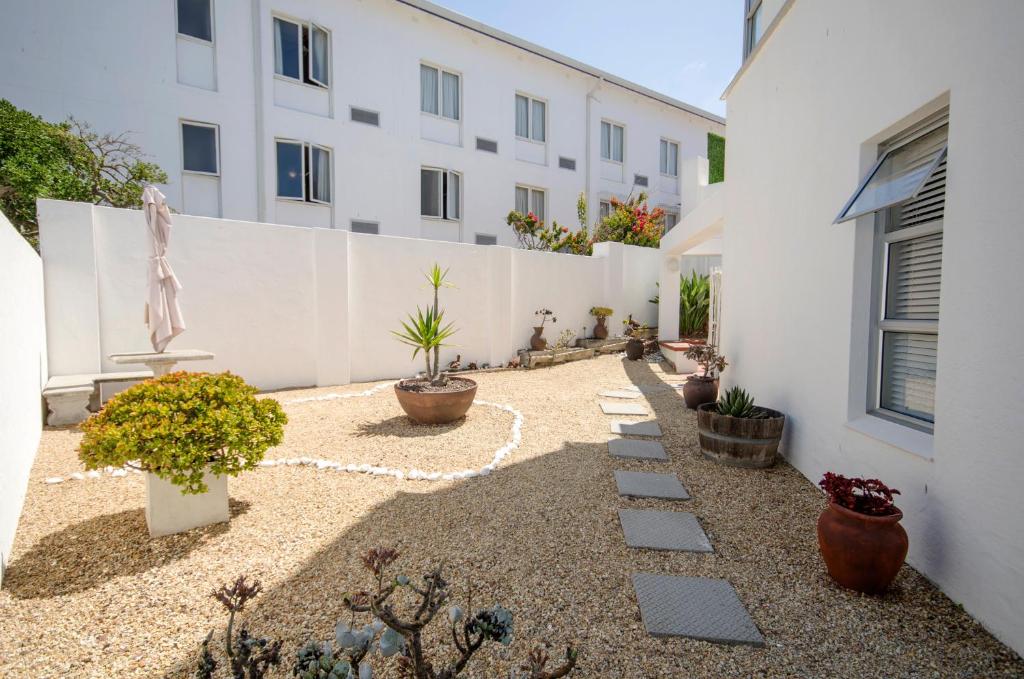 Small Bay Guest House photo 2