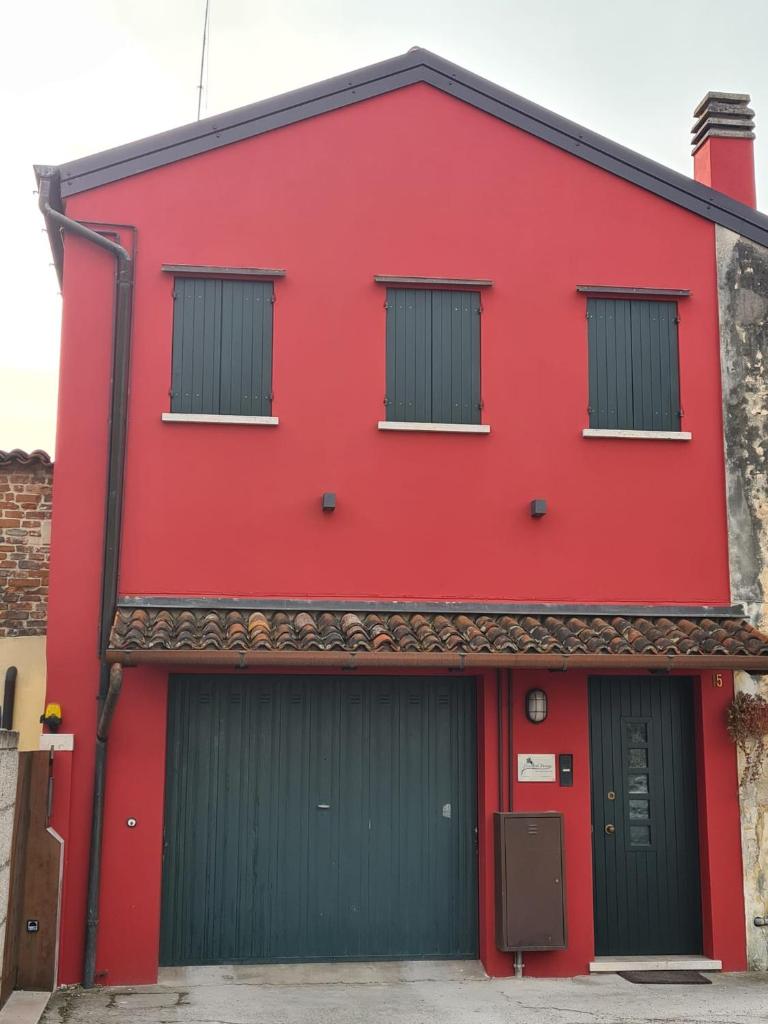 Novalesi Red House photo 1