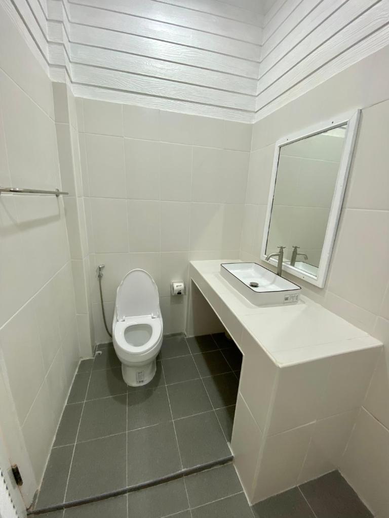 Whitehouse cafe&Guesthouse Room Type - Deluxe King Room