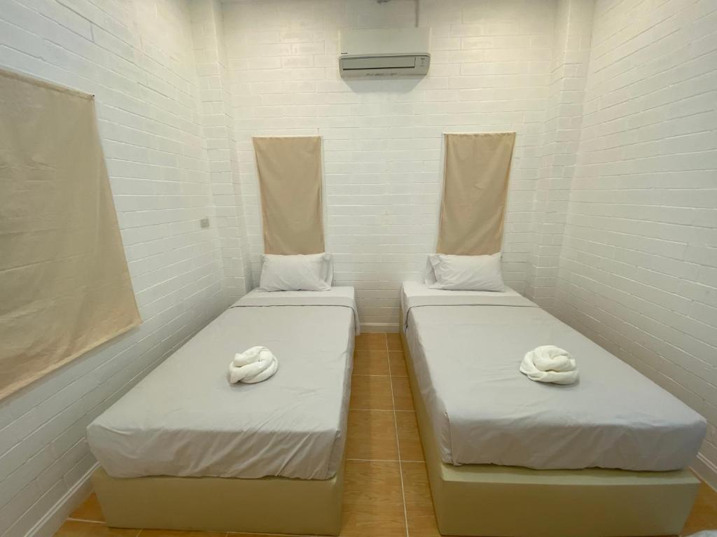 Whitehouse cafe&Guesthouse Room Type - Deluxe Twin Room
