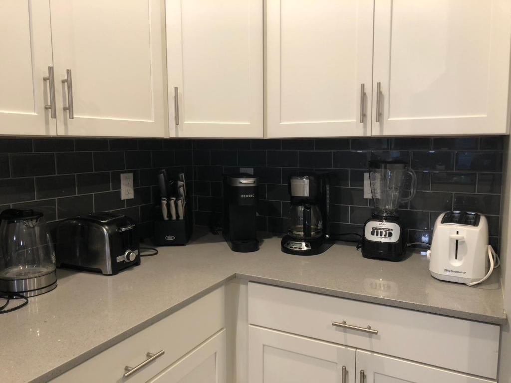 Villa 9BR Luxury near DISNEY with Pool, Spa, Free Parking, WiFi, Waterpark photo 3